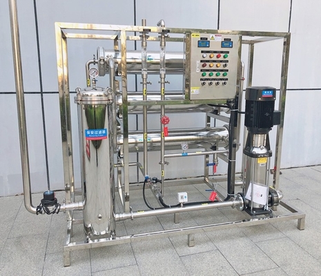 1000L/H Κατασκευαστικές εγκαταστάσεις Χρήση Βιομηχανικές εγκαταστάσεις RO Καθαρισμός νερού Εξοπλισμός αντίστροφης όσμωσης για πόσιμο νερό